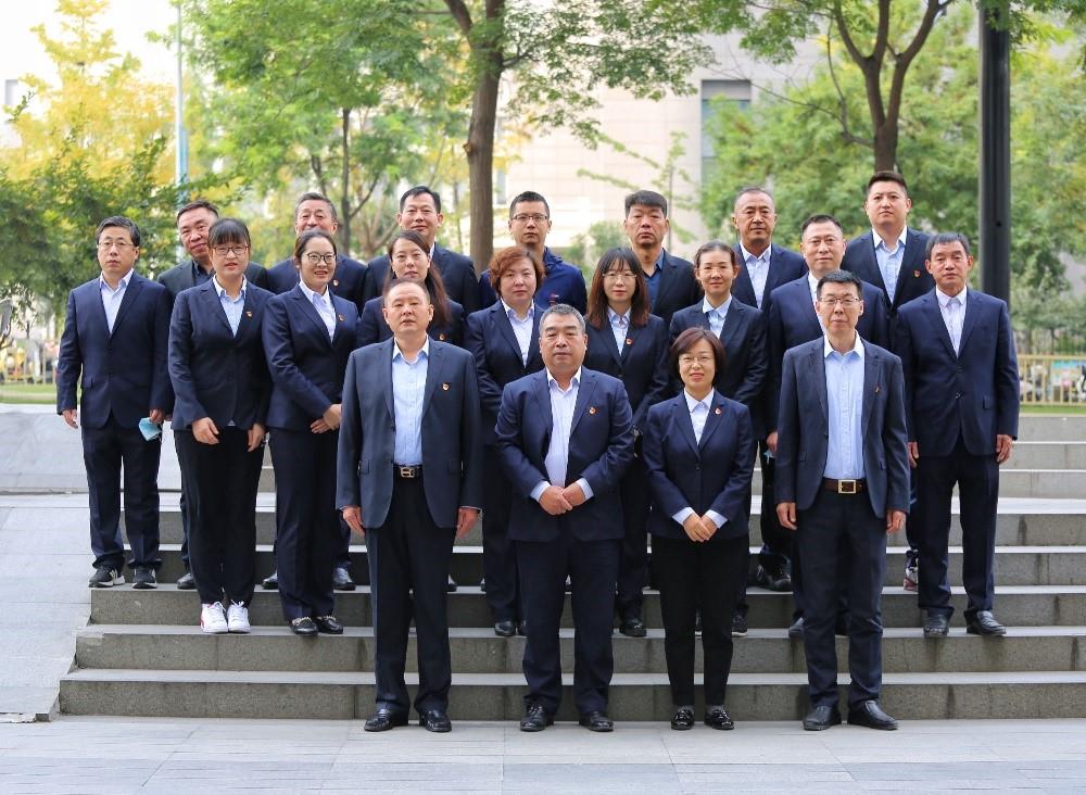 多元團(tuán)隊凝合力，同舟共濟(jì)揚帆起
